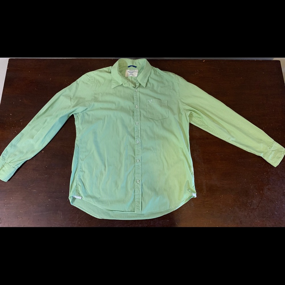 American Eagle casual button down shirt